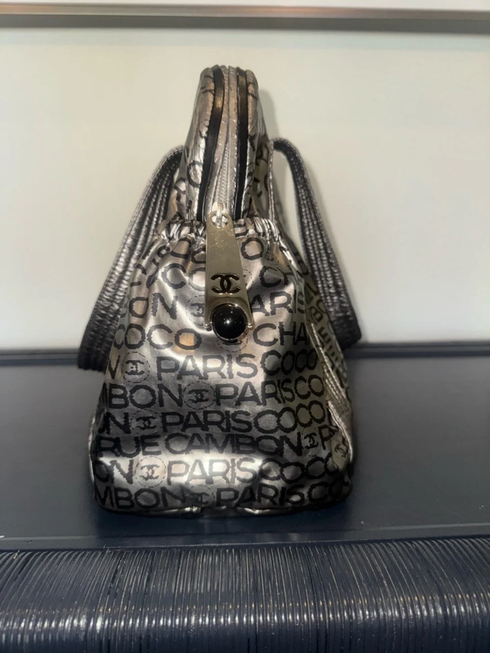 CHANEL Unlimited 31 Rue Cambon Metallic Silver Tote - Picture 4 of 15